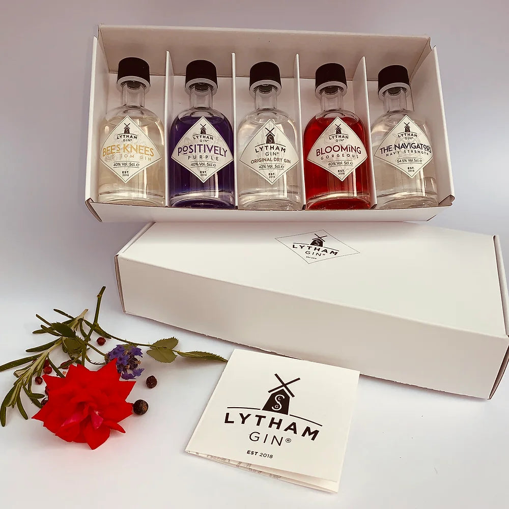 
            
                Load image into Gallery viewer, Miniature Gin Gift Set | Large
            
        